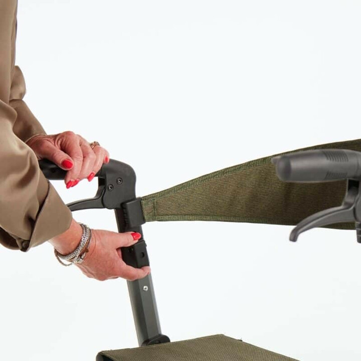 Vihreä rollaattori, ergonominen ja kompakti