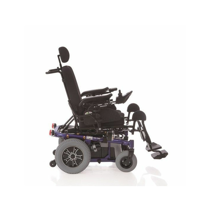 Monipuolinen sähköpyörätuoli kallistuvalla selkänojalla ja pitkällä toimintasäteellä