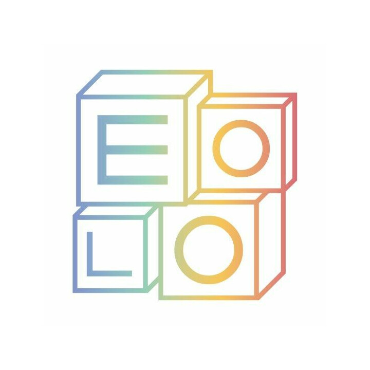 Eolo monitoimivaunu kahdella hyllyllä ja värinauhoilla terveydenhuoltoon