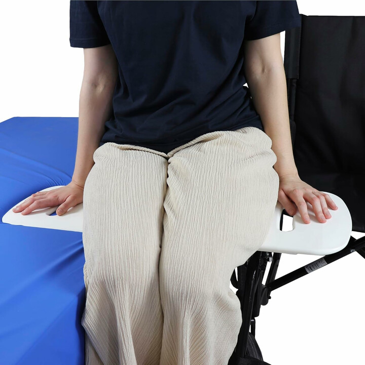 Monikäyttöinen siirtolauta rullatuoliin, autoon ja sängylle