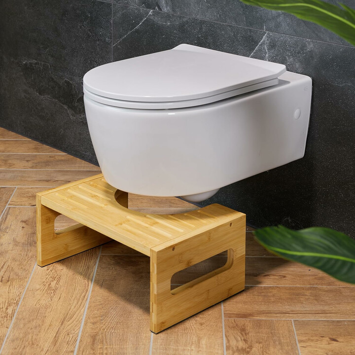 Bambusta valmistettu wc-koroke luonnolliseen kyykkyasentoon