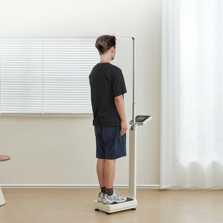 Digitaalinen lääkärivaaka TCS-200MLA paino- ja pituusmittauksella 299,4 kg 88–210 cm
