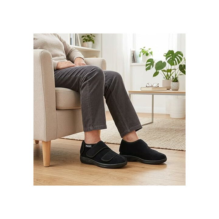 Säädettävä täysin avattava tukikenkä herkille jaloille